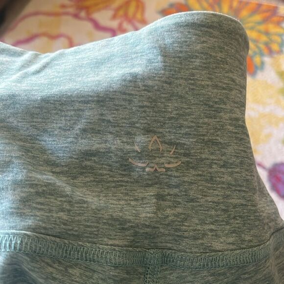 BEYOND YOGA ALL THE FILAMENT LEGGINGS LARGE - Picture 8 of 9